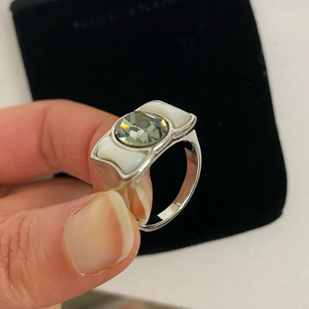 Green Stone and mother of Pearl Bow style Silver tone Ring New